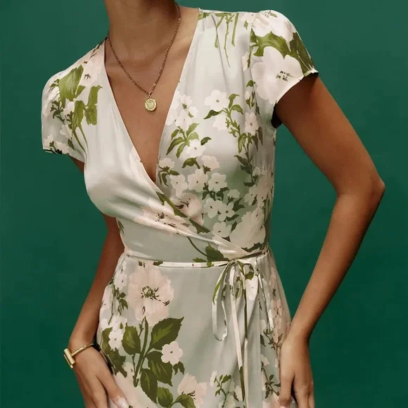 Reformation | Dresses | Nwot Reformation Kiana Silk Wrap Dress In Tarragon Floral Print Size Xs | Poshmark Reformation | Dresses | Nwot Reformation Kiana Silk Wrap Dress In Tarragon Floral Print Size Xs | Poshmark